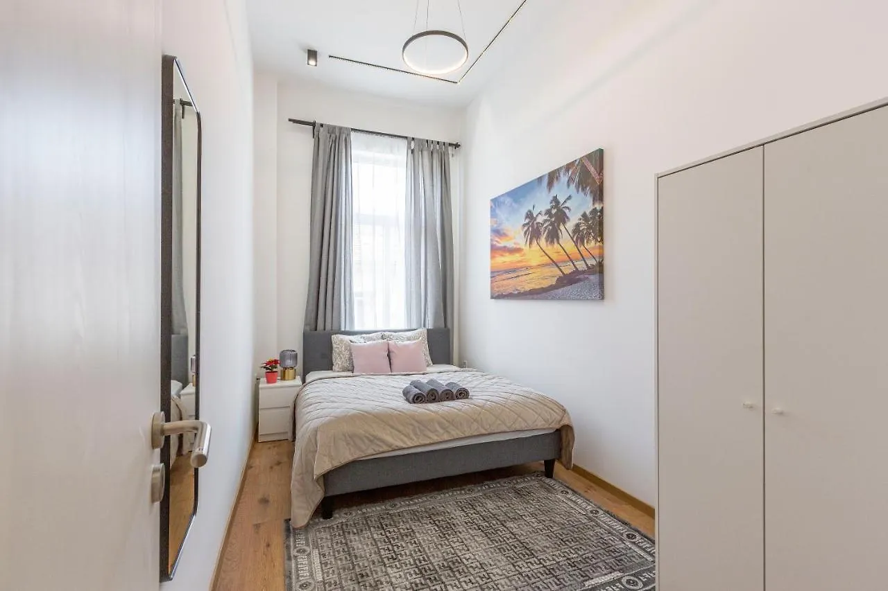 Exclusive Rakoczi Residence By Anna Budapest